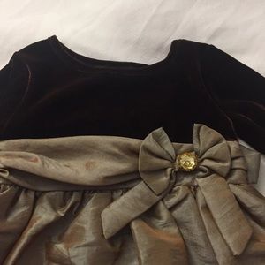 Little girls dress 2 for $15